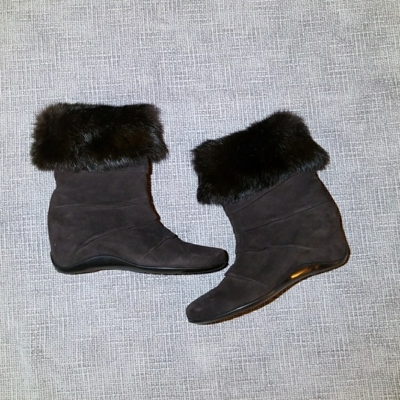Aquatalia Shoes - TRR💜 AQUATALIA suede and fur boots